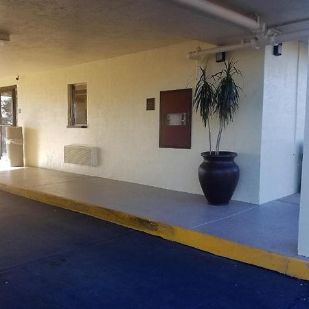 Red Roof Inn San Antonio Northeast - Rittiman Rd ภายนอก รูปภาพ