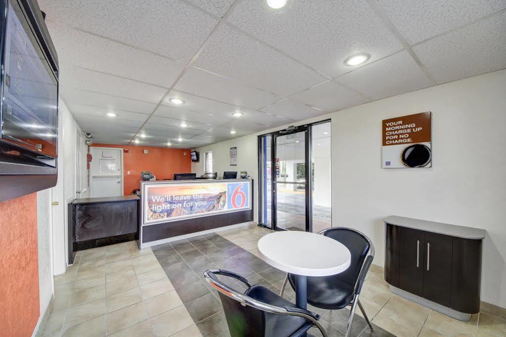 Red Roof Inn San Antonio Northeast - Rittiman Rd ภายนอก รูปภาพ