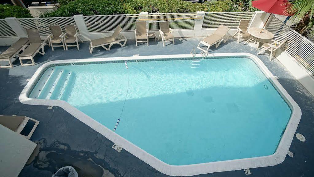 Red Roof Inn San Antonio Northeast - Rittiman Rd ภายนอก รูปภาพ