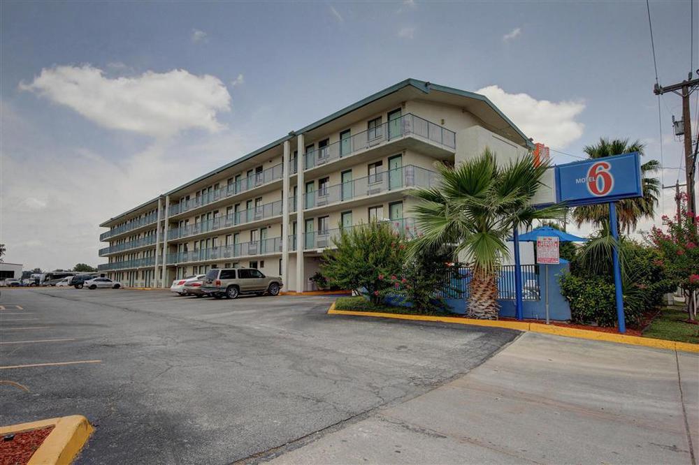 Red Roof Inn San Antonio Northeast - Rittiman Rd ภายนอก รูปภาพ