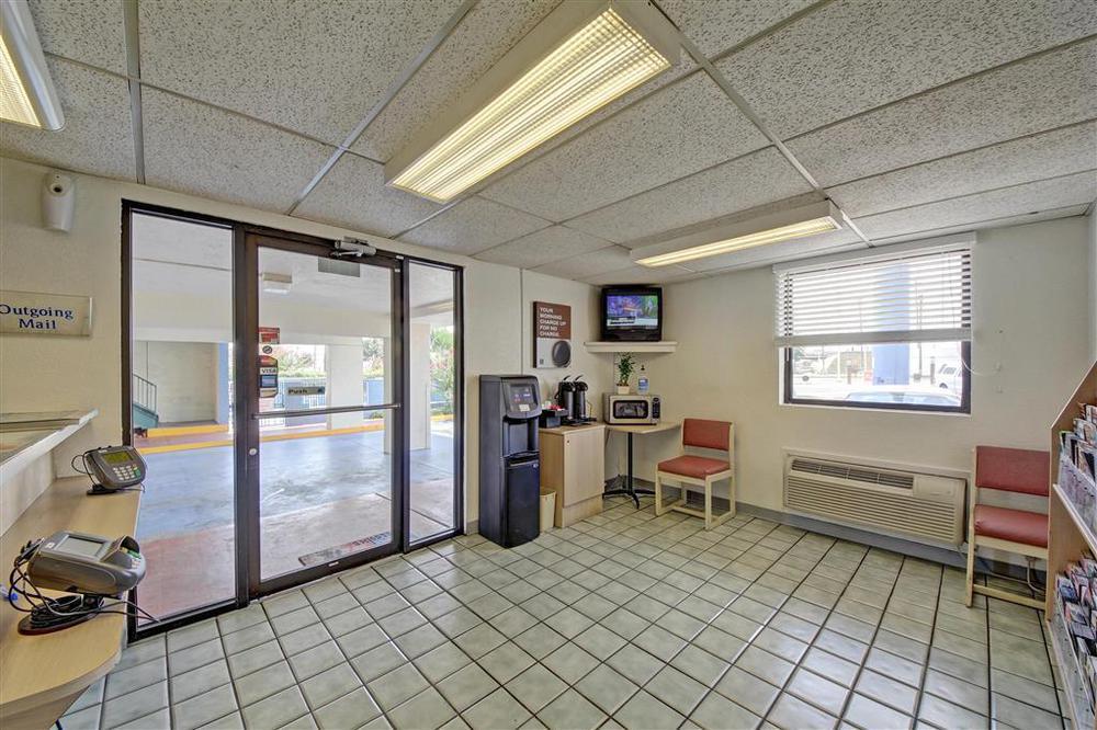 Red Roof Inn San Antonio Northeast - Rittiman Rd ภายใน รูปภาพ